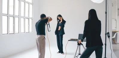 Fotografia typu „duch”– jak wykonać profesjonalne zdjęcia odzieży?